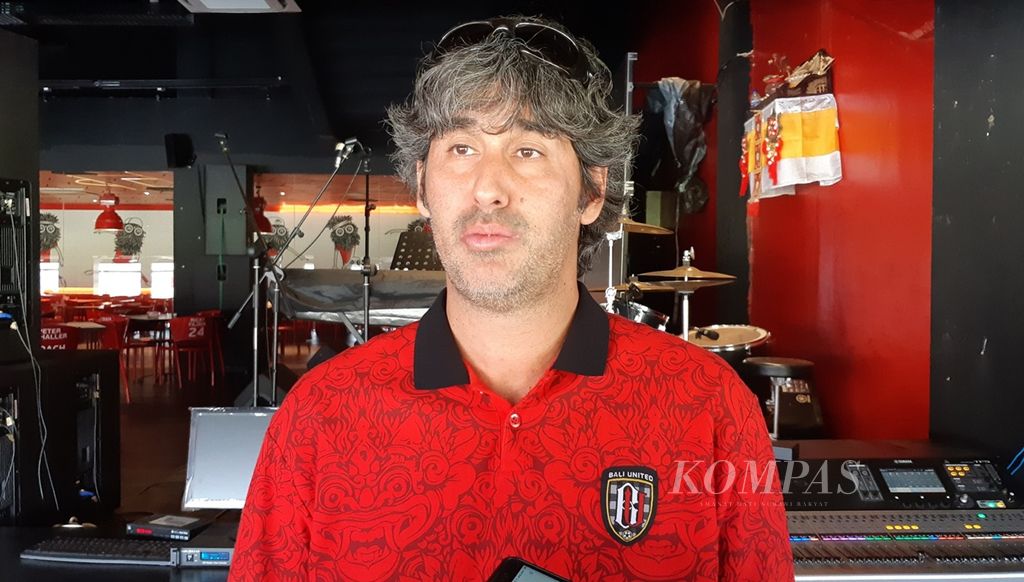Pelatih Bali United Alessandro Stefano ”Teco” Cugurra Rodrigues