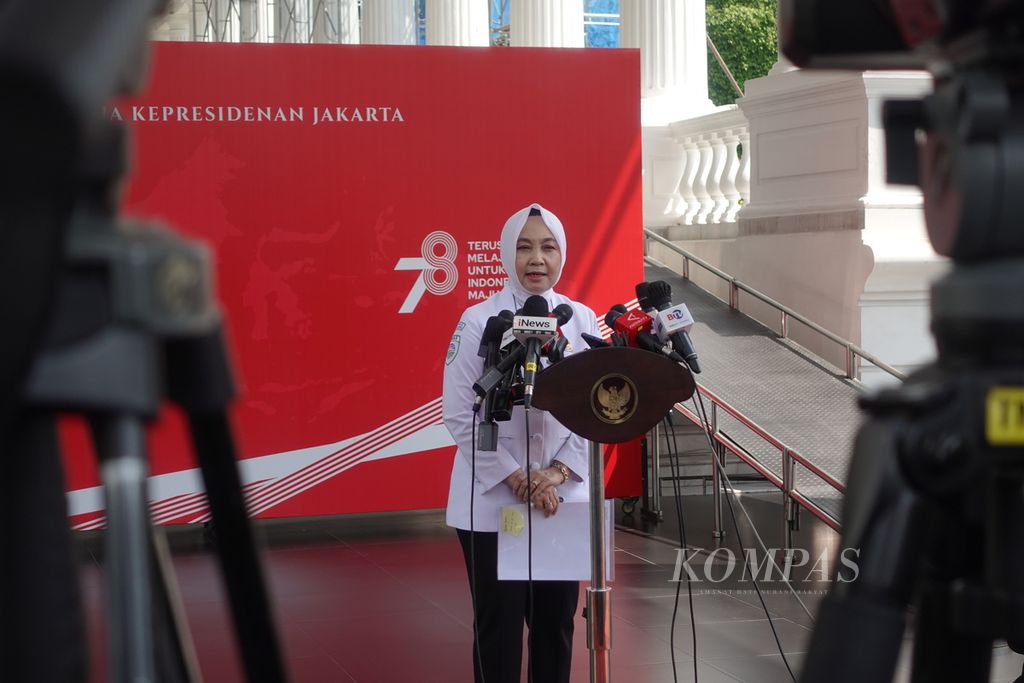 Kepala Badan Meteorologi, Klimatologi, dan Geofisika Dwikorita Karnawati menyampaikan keterangan pers di Kompleks Istana Kepresidenan, Jakarta, Selasa (18/7/2023).
