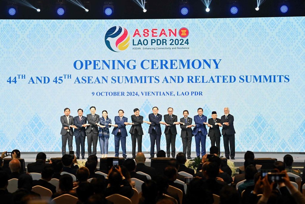 Pembukaan Konferensi Tingkat Tinggi ASEAN di Vientiane, Laos, Rabu (9/10/2024).