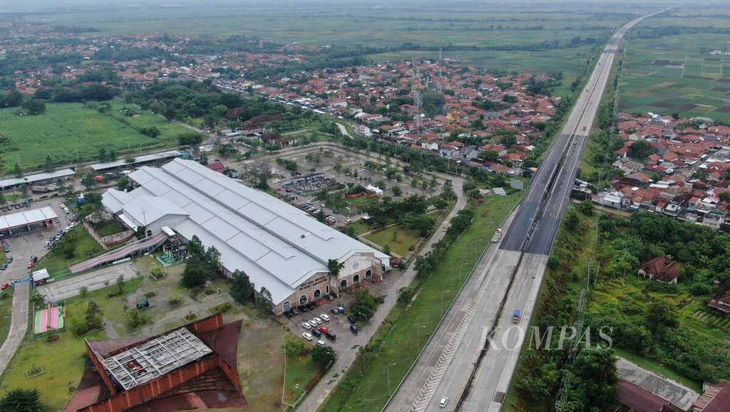 Rest Area Heritage Banjaratma di Kilometer 260 Jalan Tol Pejagan-Pemalang di Brebes, Jawa Tengah, Kamis (21/4/2022). 