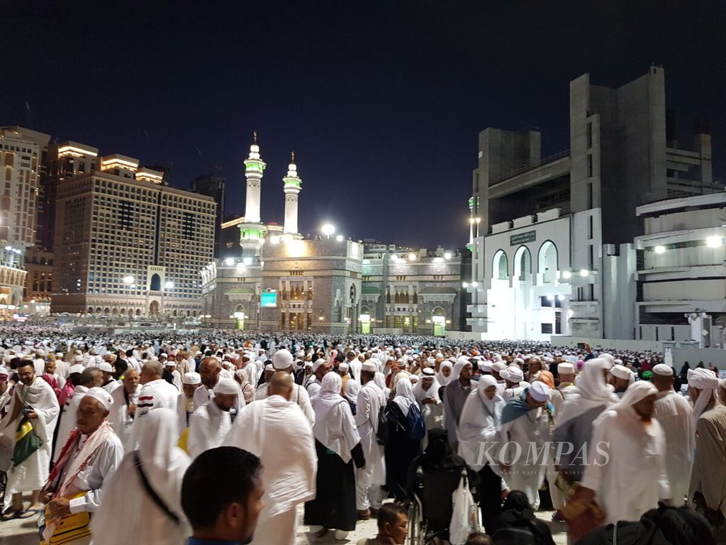 Jemaah haji dari berbagai penjuru dunia terus memadati kompleks Majidil Haram jelang puncak haji (wukuf) pada 20 Agustus.
