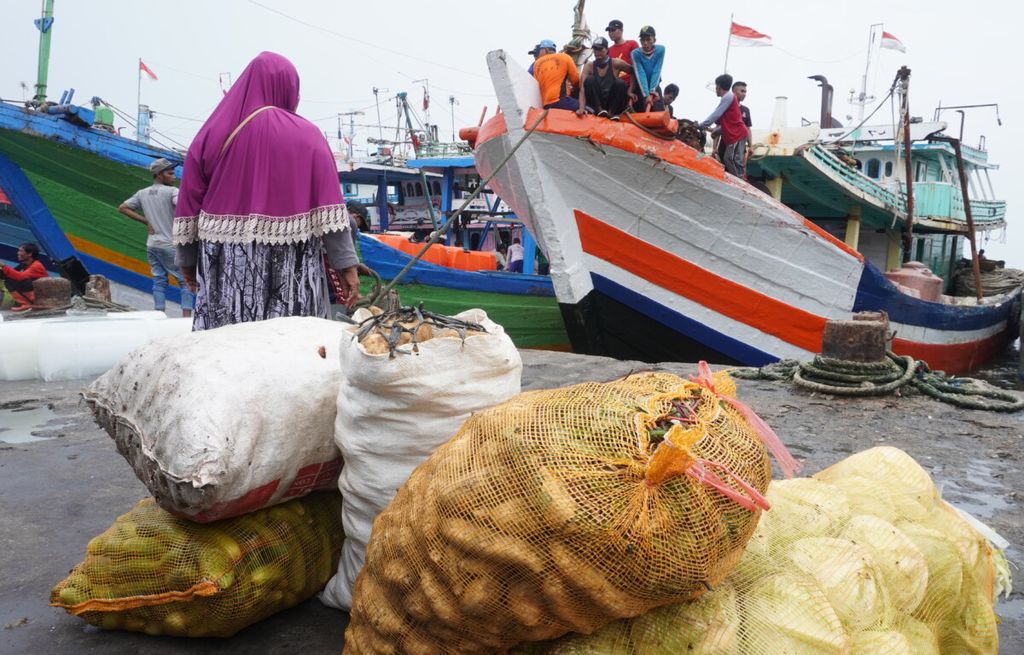 Kampanye di Konkep, Kedatangan ASR Diiringi Puluhan Kapal Nelayan