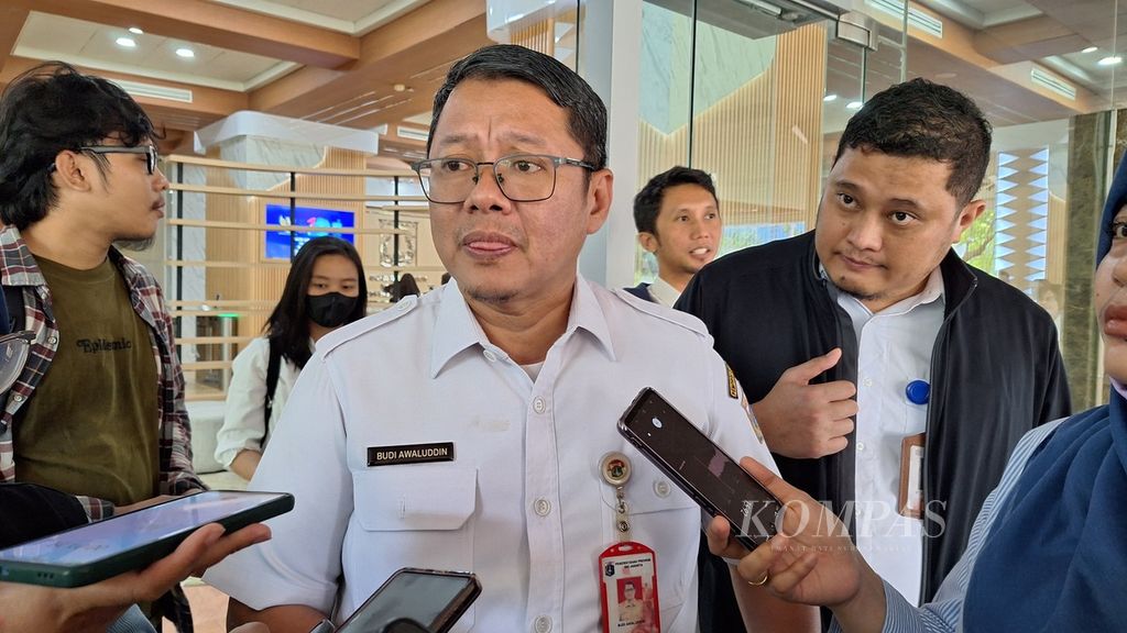 Kepala Dinas Kependudukan dan Pencatatan Sipil DKI Jakarta Budi Awaluddin di Balai Kota Jakarta, Rabu (3/4/2024).