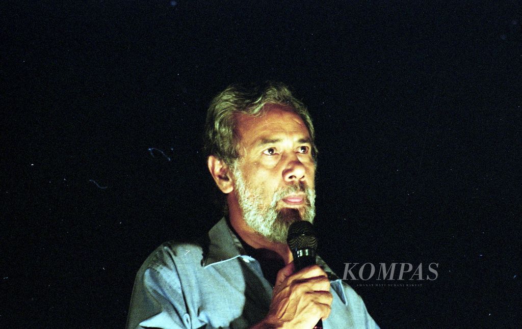 East Timor independence fighter, Kay Rala Xanana Gusmao, who was later elected as the first president of East Timor, in the presidential election on Sunday, 15 April 2002. Xanana was born in Manatuto, East Timor, on 26 June 1946.