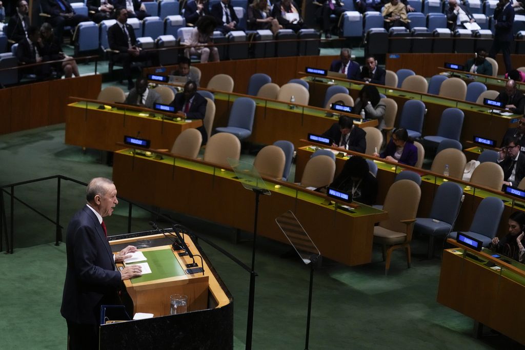 Presiden Turki Recep Tayyip Erdogan berpidato pada Sidang Majelis Umum PBB di New York, Selasa (19/9/2023). 