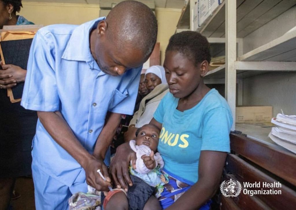 Vaksin malaria untuk pertama kalinya diberikan kepada anak-anak di Malawi, Selasa (23/4/2019). 