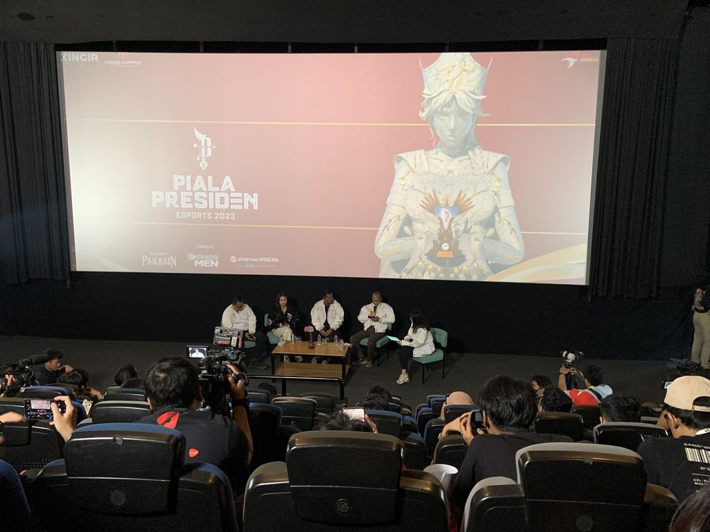 Suasana peluncuran Piala Presiden E-Sports 2023 di Jakarta, Selasa (18/7/2023) sore. Piala Presiden E-Sports telah dilaksanakan selama lima edisi berturut-turut sejak 2019. Kali ini jumlah gim yang dipertandingkan berkurang menjadi dua dari enam gim pada tahun lalu