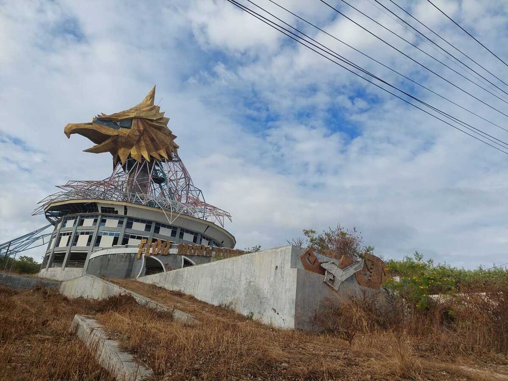 Bangunan Monumen Pancasila di Desa Nitneo Kecamatan Kupang Barat, Kabupaten Kupang, NTT, Jumat (7/7/2023). 
