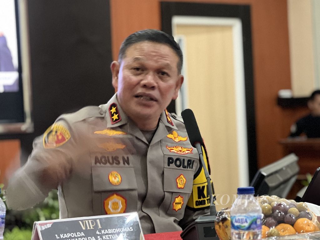 Kepala Polda Sulawesi Tengah Irjen Agus Nugroho memberikan keterangan terkait perkembangan kasus ledakan smelter, Minggu (31/12/2023), di Markas Polda Sulteng, Palu.