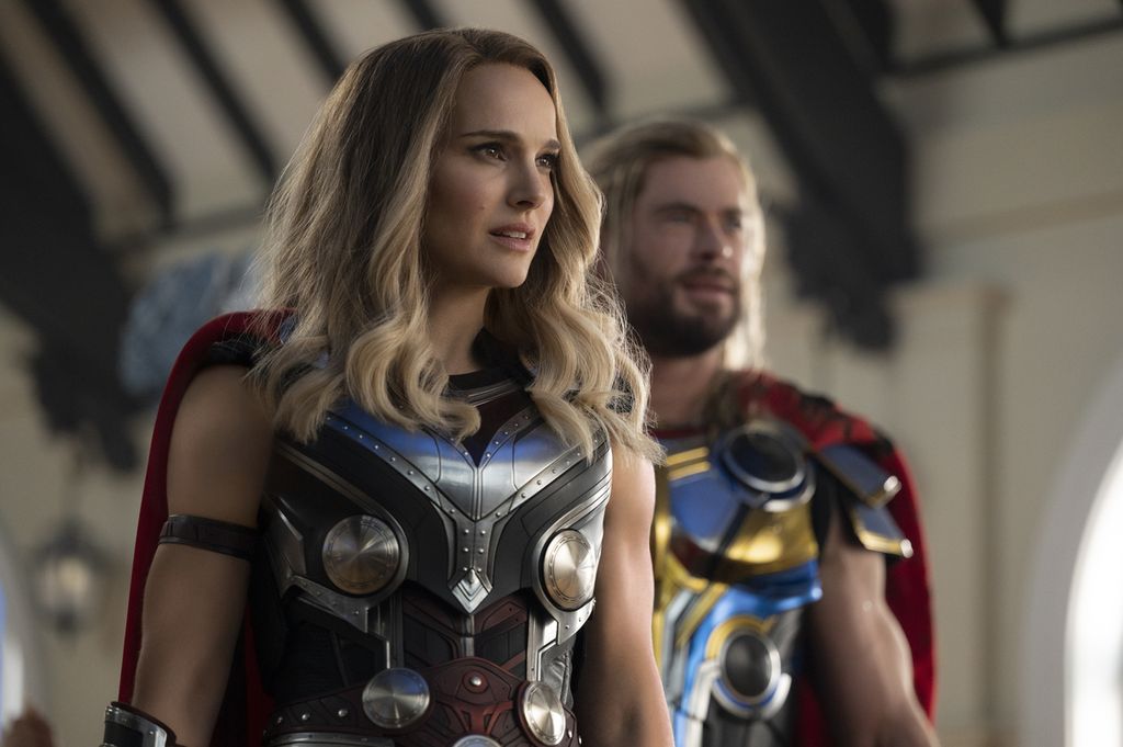 Salah satu adegan dalam film <i>Thor: Love and Thunder</i> (2022) 