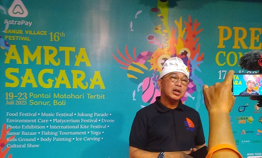 The General Chair of the Sanur Village Festival and also the Chairman of Sanur Development Foundation, Ida Bagus Gede Sidharta Putra, gave a statement during the press conference for the AstraPay Sanur Village Festival 2023 in Sanur, Denpasar City, Bali, on Monday (July 17, 2023). This year's festival in Sanur carries the theme "Amrta Sagara."