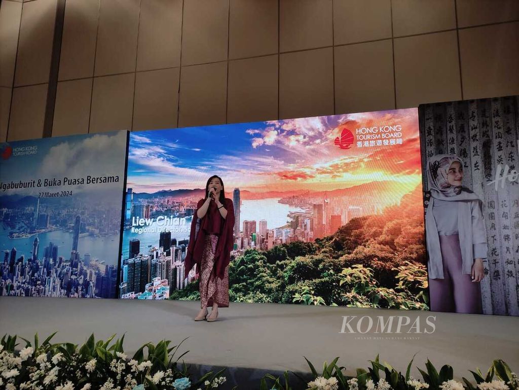 Regional Director of Southeast Asia Hong Kong Tourism Board Liew Chian Jia menjelaskan upayanya untuk menarik wisatawan Muslim Indonesia di sela <i>ngabuburit</i> dan buka puasa di Jakarta, Rabu (27/3/2024),