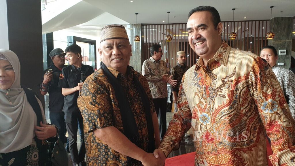 Gubernur Gorontalo Rusli Habibie (kiri) bersama pemilik Hotel Horison Nayumi Gorontalo, Rusdi Basalamah, saat peresmian Horison Nayumi Gorontalo, Gorontalo, Jumat (23/8/2019).