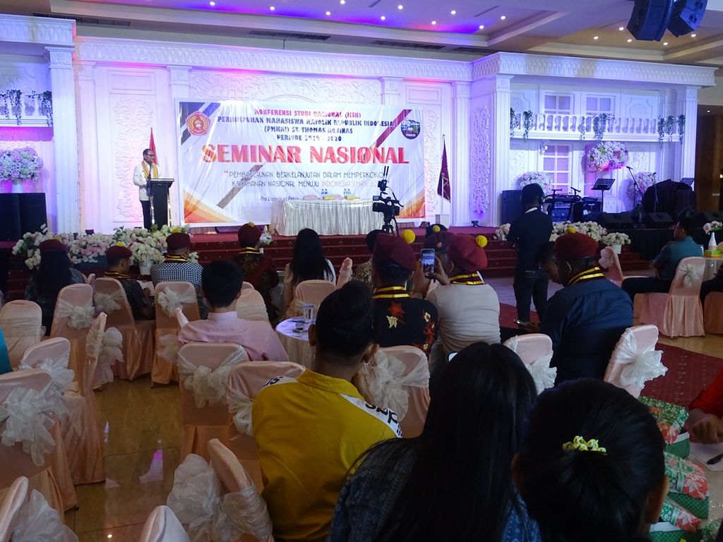 Konferensi Studi Nasional PMKRI St Thomas Aquinas periode 2018-2020 dengan tema pembangunan berkelanjutan dalam membangun ketahanan nasional menuju Indonesia Emas 2045.  Sebanyak 50 mahasiswa perwakilan dari sejumlah perguruan tinggi di NTT hadir dalam konferensi ini.