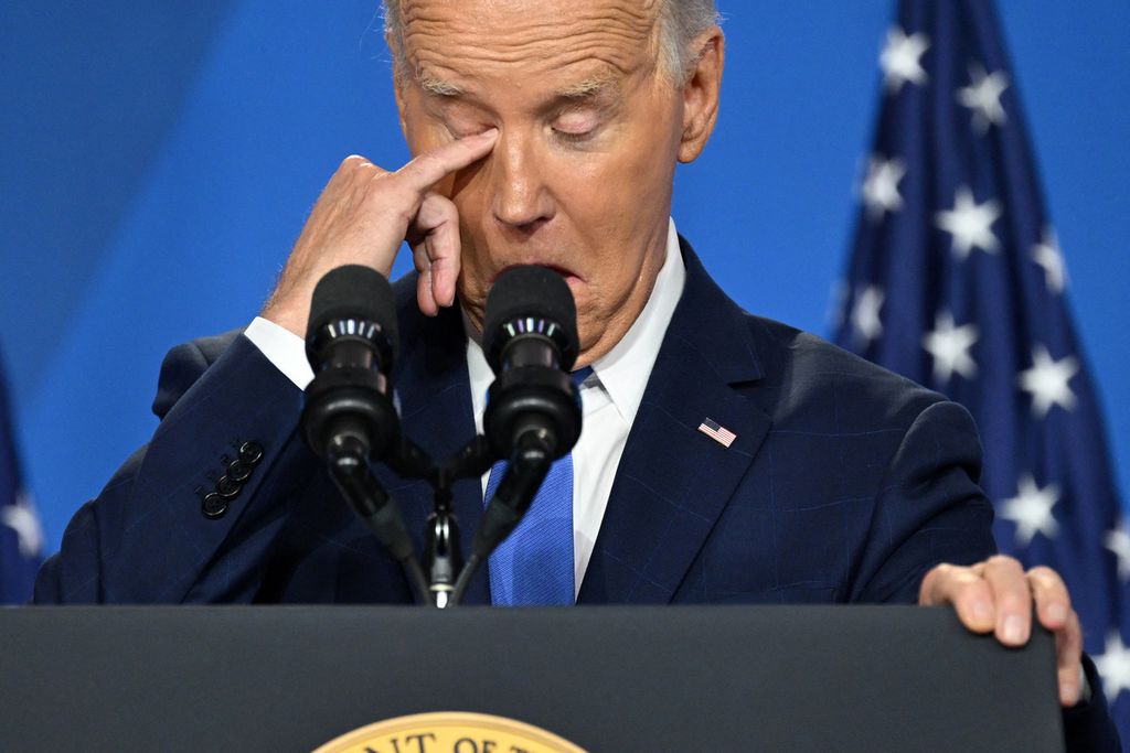 Presiden Amerika Serikat (AS) Joe Biden tampil pada konferensi pers penutupan KTT Ke-75 NATO di Walter E Washington Convention Center di Washington, DC, AS. Kamis (11/7/2024).