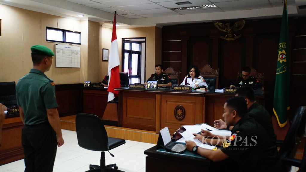 Illustration. Chief Sergeant Yudha Wahyu Windarto (left), the Village Development Officer at Military Rayon Command Post 22, Military District Command 0705 Magelang, during a trial at Military Court II-11 Yogyakarta, Bantul, DIY, on Tuesday (29/1/2019).