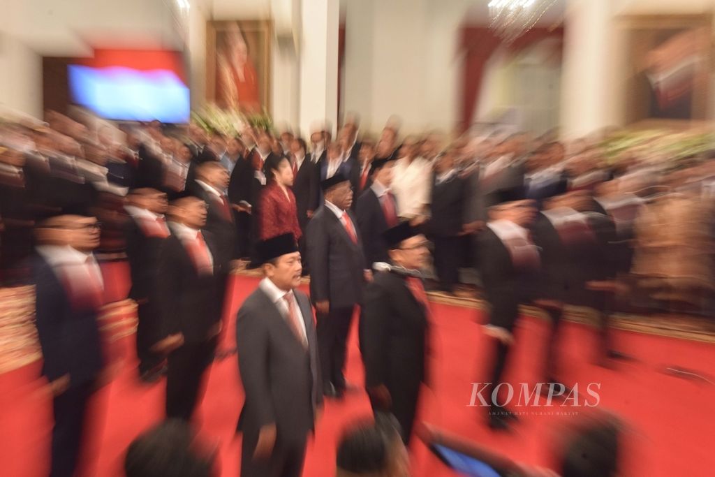 Para Wakil Menteri Kabinet Indonesia Maju mengikuti upacara pelantikan oleh Presiden Joko Widodo di Istana Negara Jakarta, 25 Oktober 2019. 