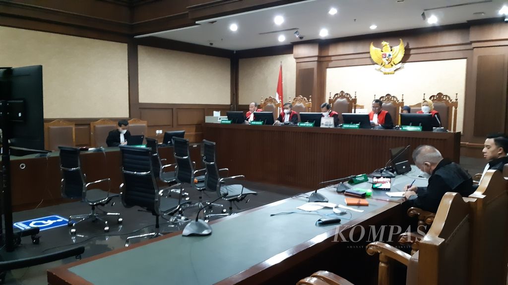 Sidang pembacaan putusan terhadap terdakwa Teddy Tjokrosaputro, Rabu (3/8/2022), di Pengadilan Tipikor Jakarta.