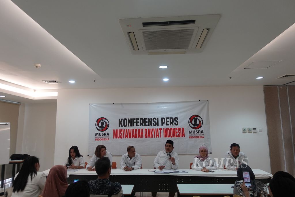 Suasana konferensi pers Musyawarah Rakyat (Musra) Indonesia di Jakarta, Jumat (14/4/2023). Pada kesempatan tersebut dipaparkan hasil Musra XXIV Nusa Tenggara Barat, Musra XXVII Tanah Maluku, dan Musra XXVII Kalimantan Timur.