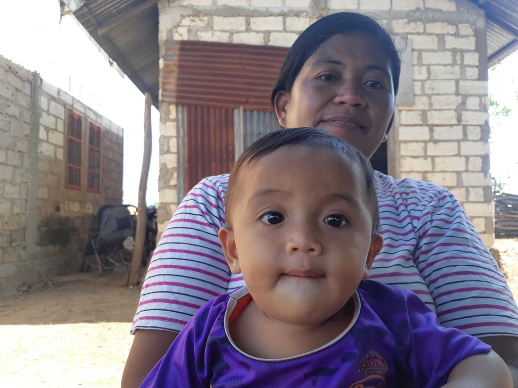 Anak balita di Desa Tesabela, Kabupaten Kupang, Nusa Tenggara Timur, yang tumbuh sehat berkat konsumsi kelor seperti pada September 2022. Jumlah anak balita dengan tengkes berkurang. 