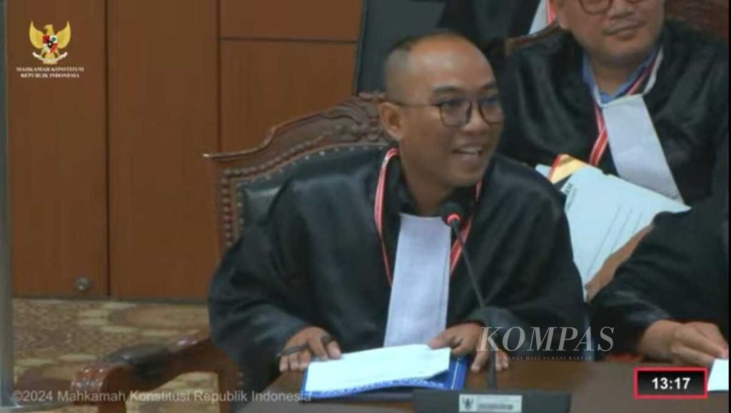 Kuasa hukum calon anggota legislatif dari Partai Keadilan Sejahtera, Najamuddin, mengaku kagum terhadap Saldi Isra dan Arsul Sani, dua hakim konstitusi yang menyidangkan perkara sengketa pileg yang diajukannya.