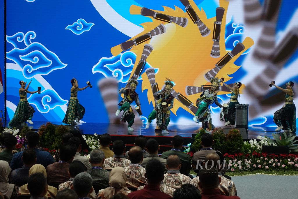 President Joko Widodo when giving a speech at the commemoration of International Anti-Corruption Day (Hakordia) in Istora Senayan, Gelora Bung Karno, Jakarta on Tuesday (12/12/2023).