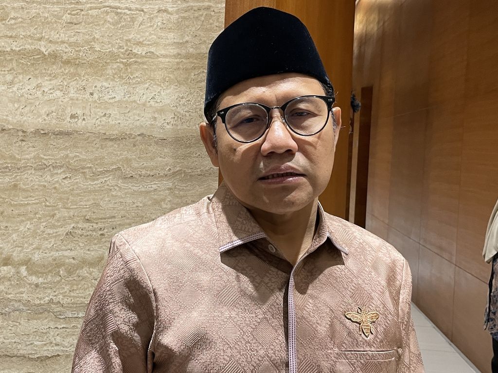 Wakil Ketua DPR dari Fraksi Partai Kebangkitan Bangsa (PKB) Muhaimin Iskandar ditemui di Kompleks Senayan, Jakarta, Jumat (3/2/2022).