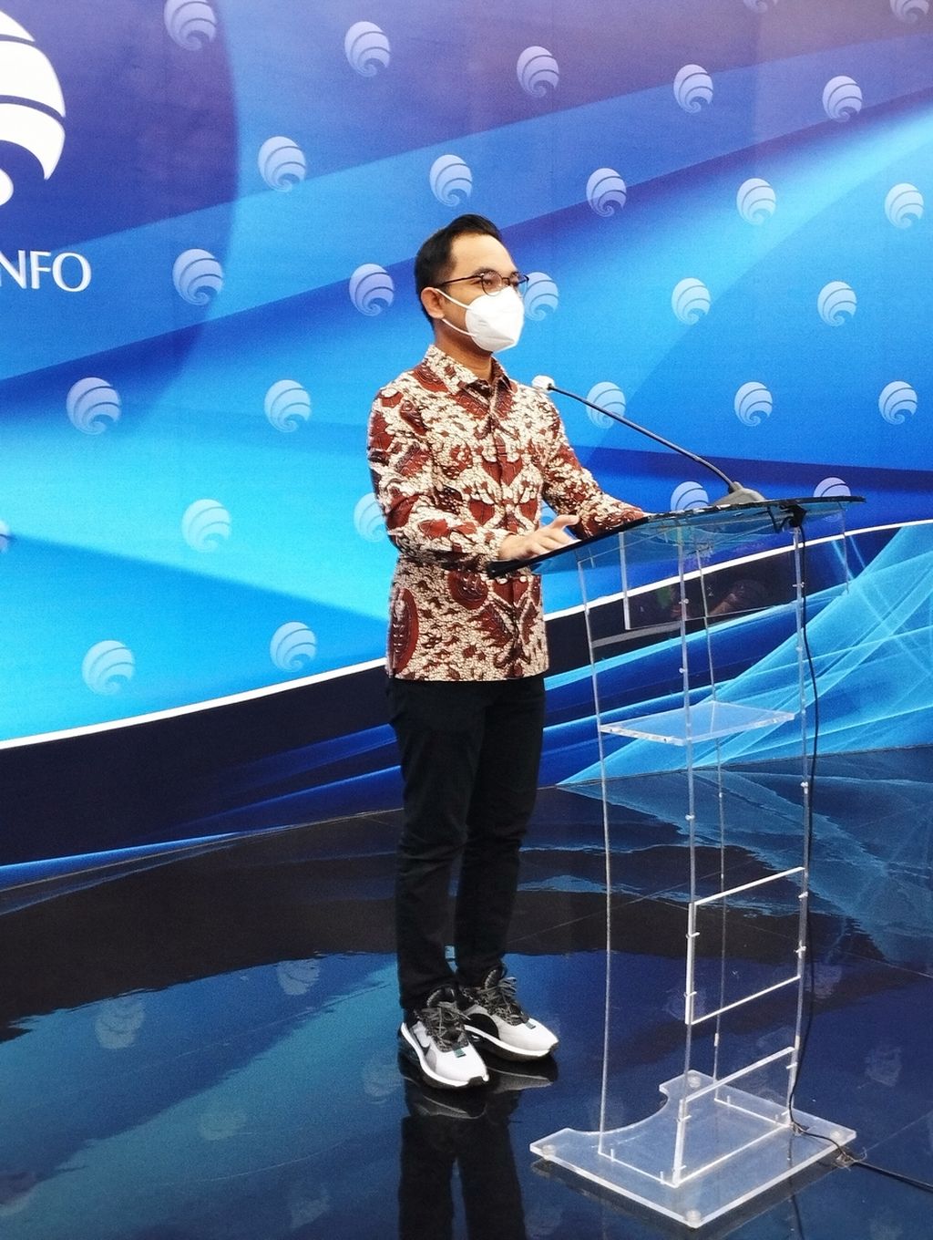 Juru Bicara Kementerian Komunikasi dan Informatika Dedy Permadi dalam konferensi pers kebijakan penyelenggara sistem elektronik wajib daftar di OSS, Rabu (22/6/2022), di Jakarta.