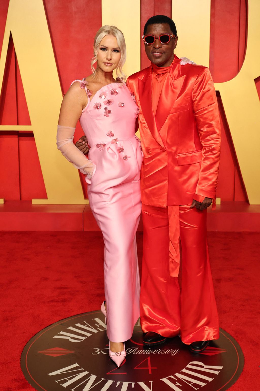 Ilustrasi. Penyanyi Babyface (kanan) dan pasangannya, Rika Tischendorf, menghadiri acara Vanity Fair Oscar Party 2024 Hosted By Radhika Jones di Wallis Annenberg Center for the Performing Arts, Beverly Hills, California, Amerika Serikat, Minggu (10/3/2024).