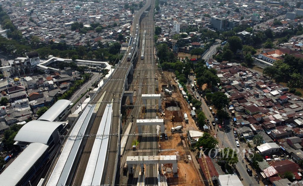 Stasiun Manggarai di Jakarta Selatan, Selasa (13/6/2023). 