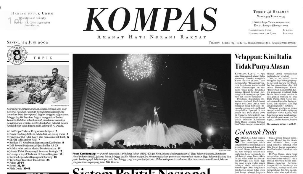 Halaman muka Koran Kompas 24 Juni 2002 dengan foto utama peresmian air mancur Bundaran HI