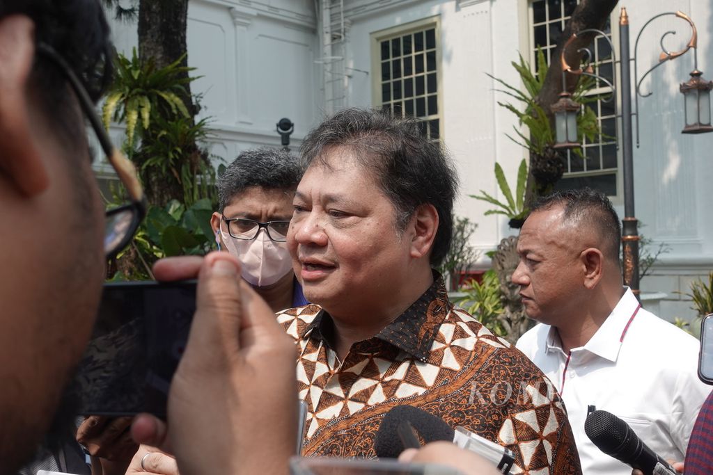 Ketua Umum Partai Golkar Airlangga Hartarto di Kompleks Istana Kepresidenan, Jakarta, Senin (5/6/2023).