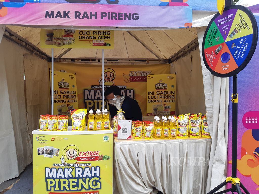 Pameran produk UMKM di Banda Aceh, Provinsi Aceh, Minggu (4/12/2022). Pemprov Aceh kian sering mengadakan pameran produk UMKM sebagai ajang promosi produk lokal.