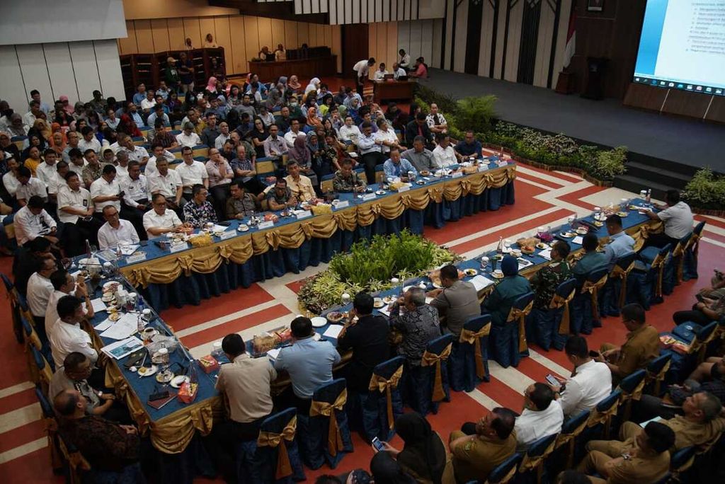 Pimpinan daerah Kota Batam bertemu perwakilan pengusaha sektor manufaktur dan pariwisata di Aula Badan Pengusahaan Batam, Senin (2/3/2020). 