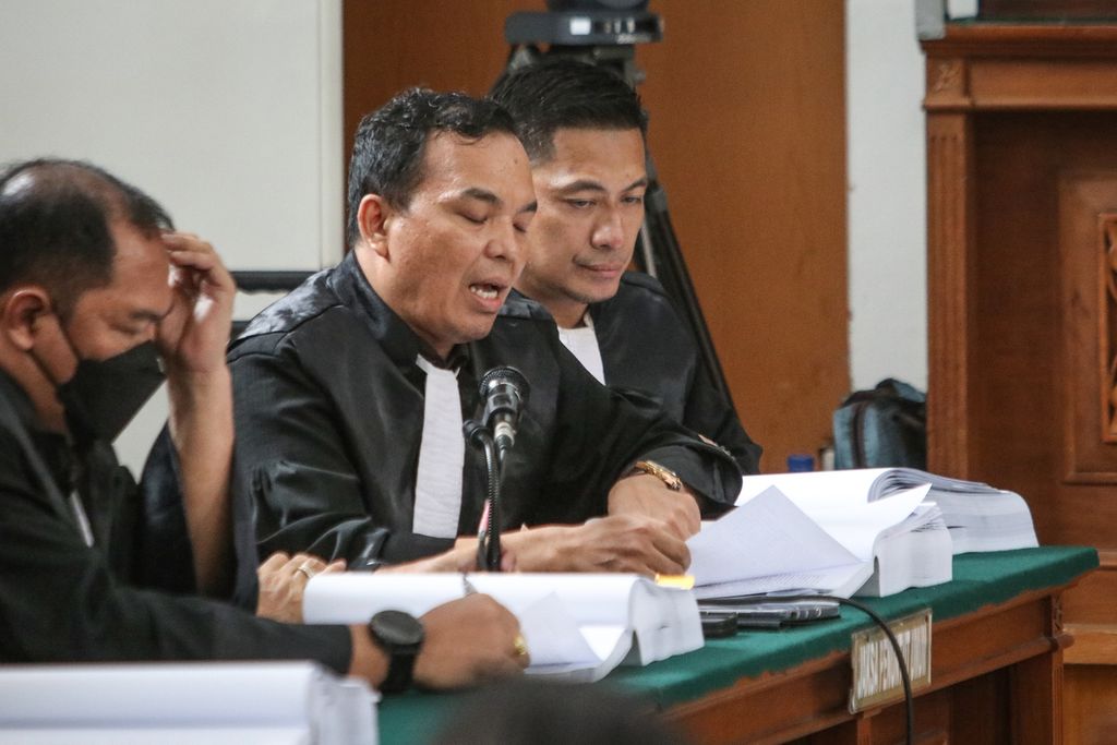 Jaksa penuntut umum membacakan surat tuntutan terdakwa Ferdy Sambo di Pengadilan Negeri Jakarta Selatan, Selasa (17/1/2023). 