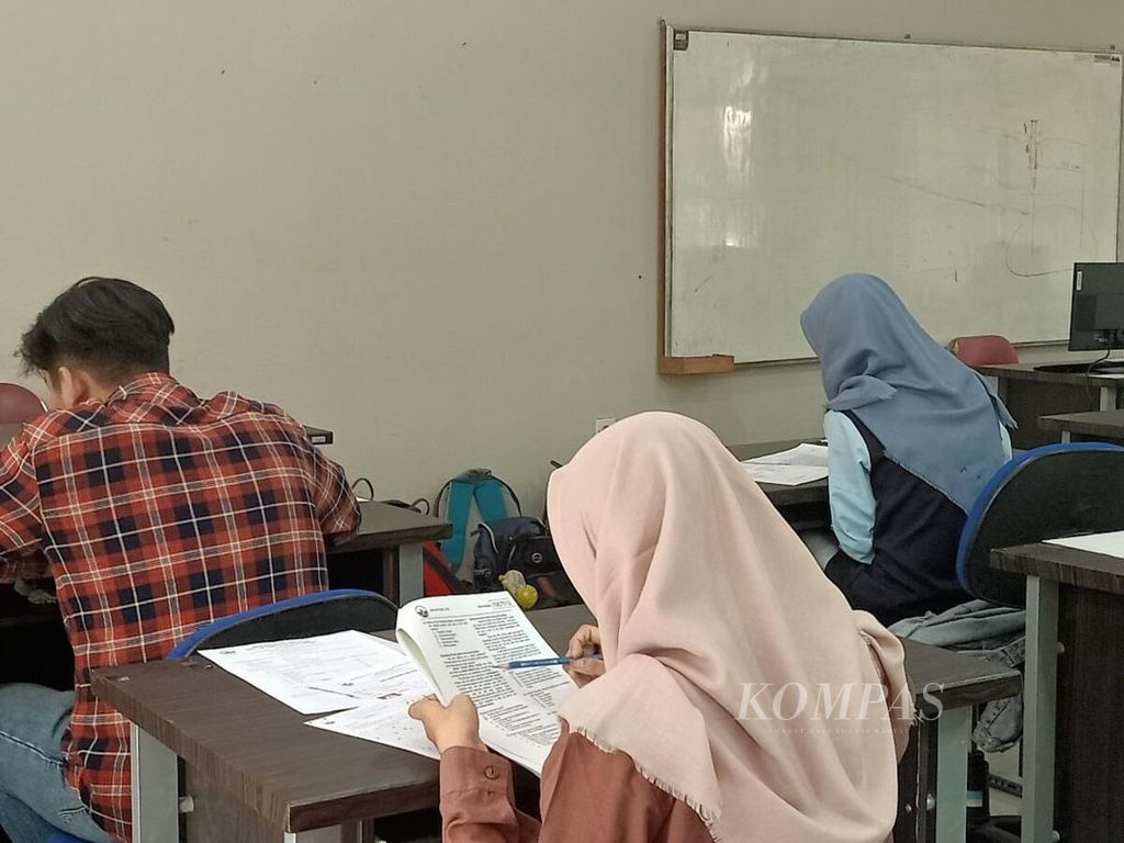 Sebanyak 2.620 peserta mengikuti tes seleksi mandiri masuk (SMM) Untidar Magelang, pertengahan Juli 2019.