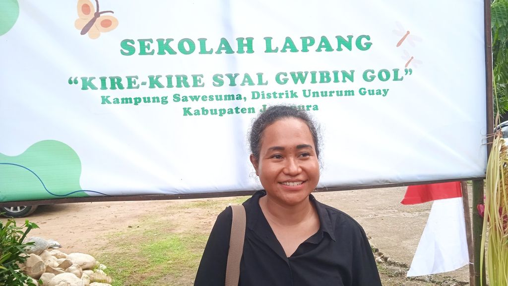 Manager Program Papua Yayasan WWF Indonesia Wika Rumbiak