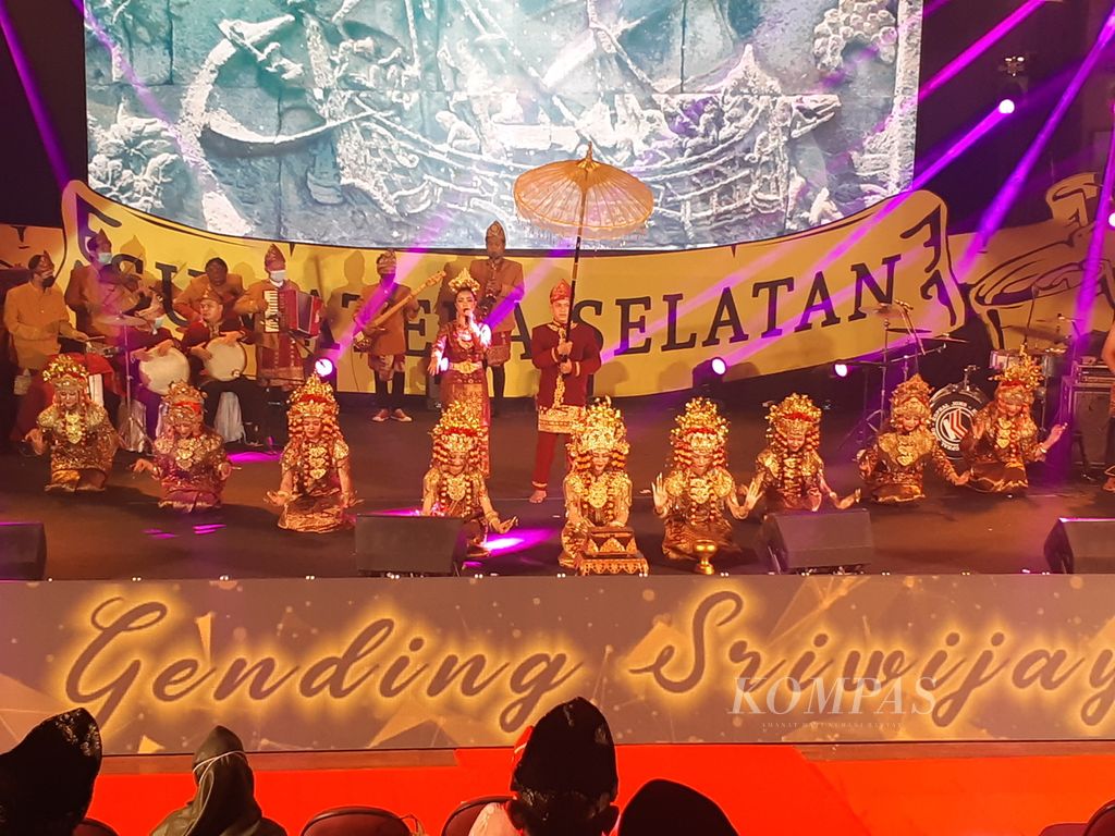 Tari Gending Sriwijaya ditampilkan dalam Pembukaan Festival Sriwijaya Ke XXIX, Jumat (22/10/2021). Tarian ini merupakan salah satu produk kebudayaan Sumatera Selatan yang telah dikenal dan terus dilestarikan.