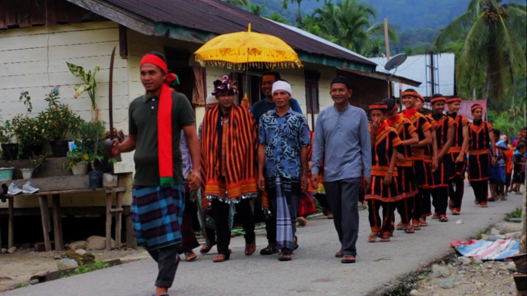 Praktik Munirin Reje di Kabupaten Aceh Timur, Provinsi Aceh, yang telah ditetapkan sebagai warisan budaya tak benda oleh Kementerian Pendidikan, Kebudayaan, Riset, dan Teknologi.