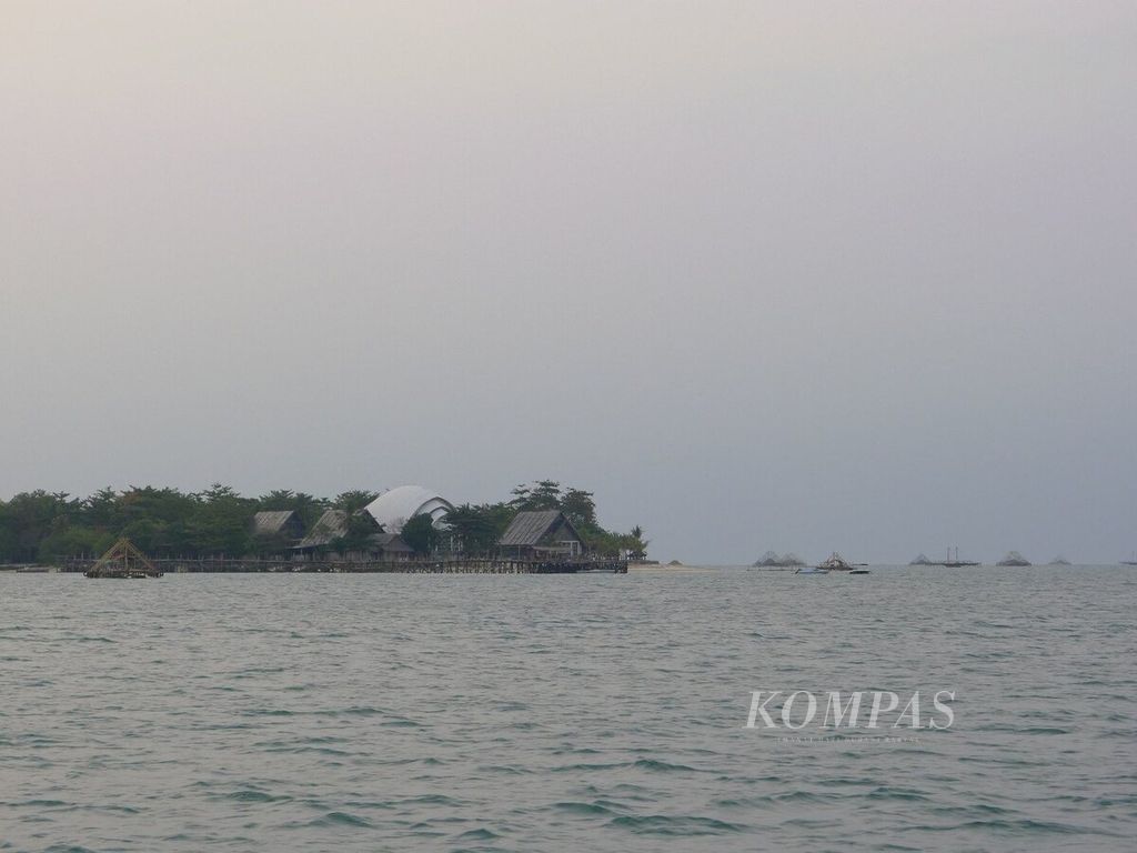 Pulau Umang di Kabupaten Pandeglang, Banten, pertengahan Agustus 2015, terletak tak jauh dari Taman Nasional Ujung Kulon