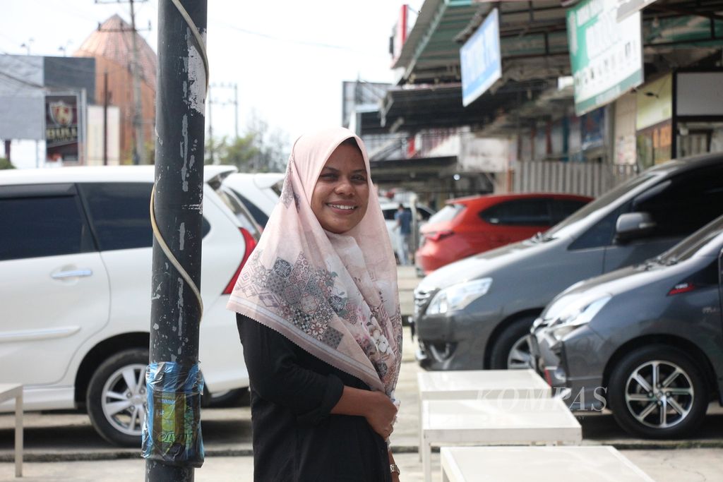 Ernawati, aktivis perempuan pendamping korban kekerasan seksual pada anak di Pidie, Aceh.
