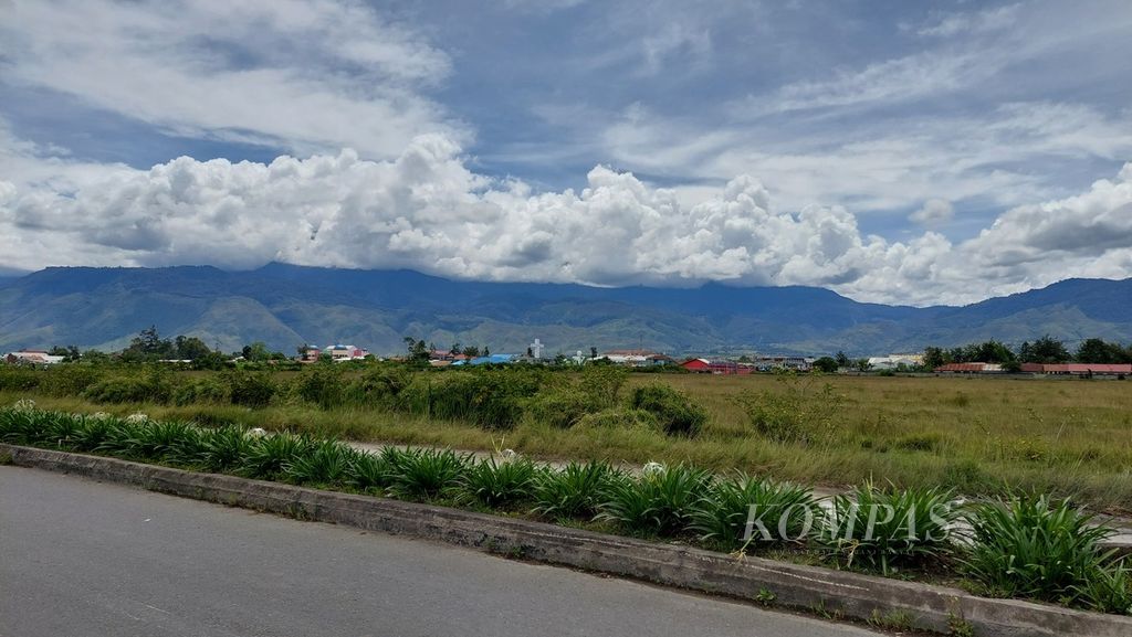 Pemandangan Distrik Wamena, Kabupaten Jayawijaya, Papua Pegunungan, 30 Januari 2023.
