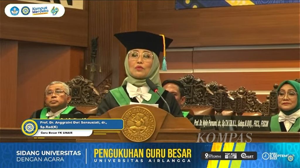 Tangkapan layar dari akun Youtube memperlihatkan orasi ilmiah Guru Besar Neuro-KL dan Clinical Radiology Prof Anggraini Dwi Sensusiati di Kampus C Universitas Airlangga, Surabaya, Jawa Timur, Rabu (6/9/2023).
