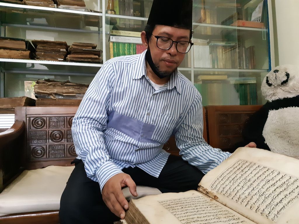 Kemas Andi Syarifuddin preserves Palembang culture by studying the manuscripts of the Palembang Darussalam Sultanate.