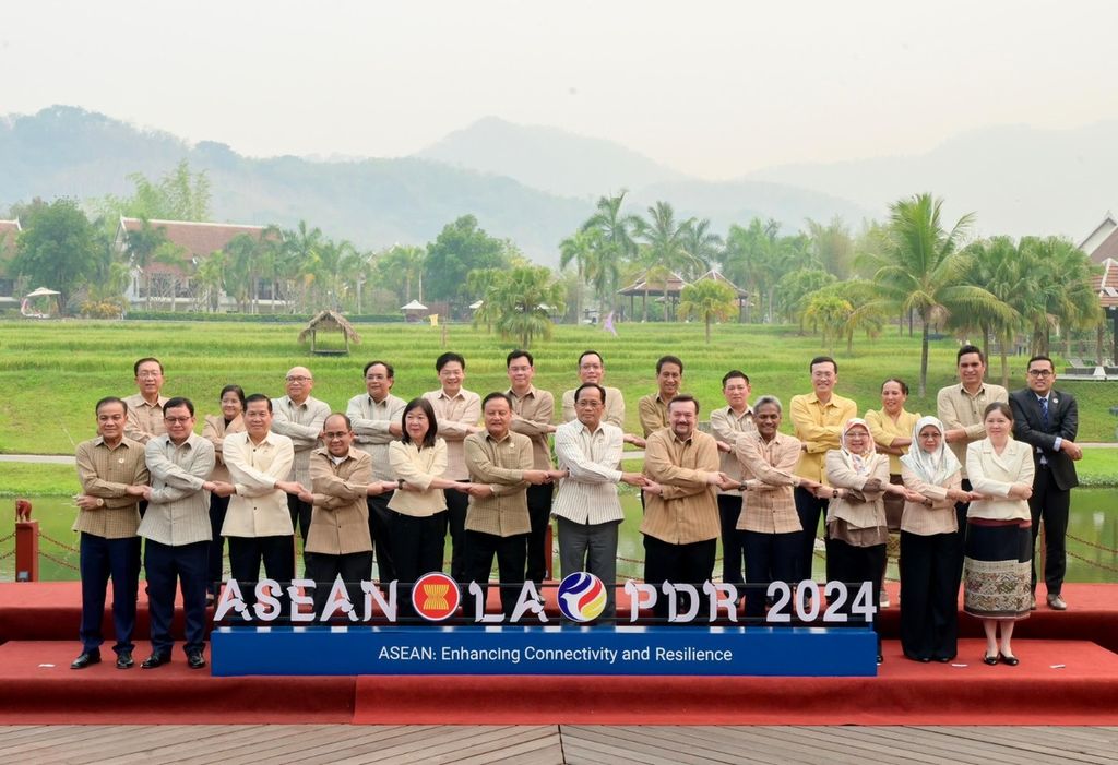 Pertemuan Menteri Keuangan dan Gubernur Bank Sentral ASEAN (AFMGM) Ke-11 di Luang Prabang, Laos, pada 2-5 April 2024. 