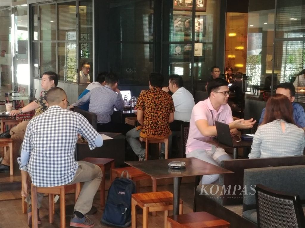 Suasana di salah satu kafe di Pacific Place, Jakarta Selatan, Selasa (22/5/2018).