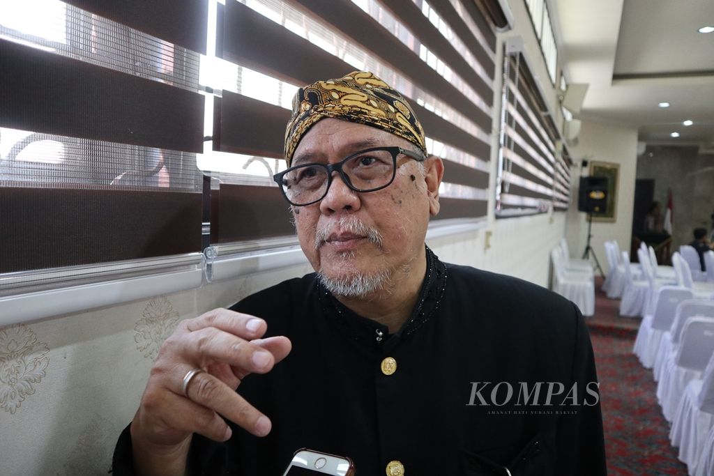 Nano Riantiarno (70) saat diwawancara pada Minggu, 1 September 2019, di Cirebon, Jawa Barat.