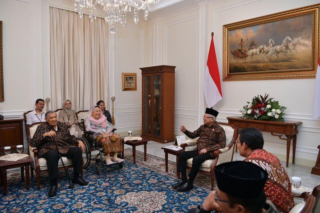 Para tokoh yang tergabung dalam Gerakan Nurani Bangsa bertemu dengan Wakil Presiden Ma’ruf Amin di Istana Wakil Presiden, Jalan Medan Merdeka Selatan, Kamis (11/1/2024).