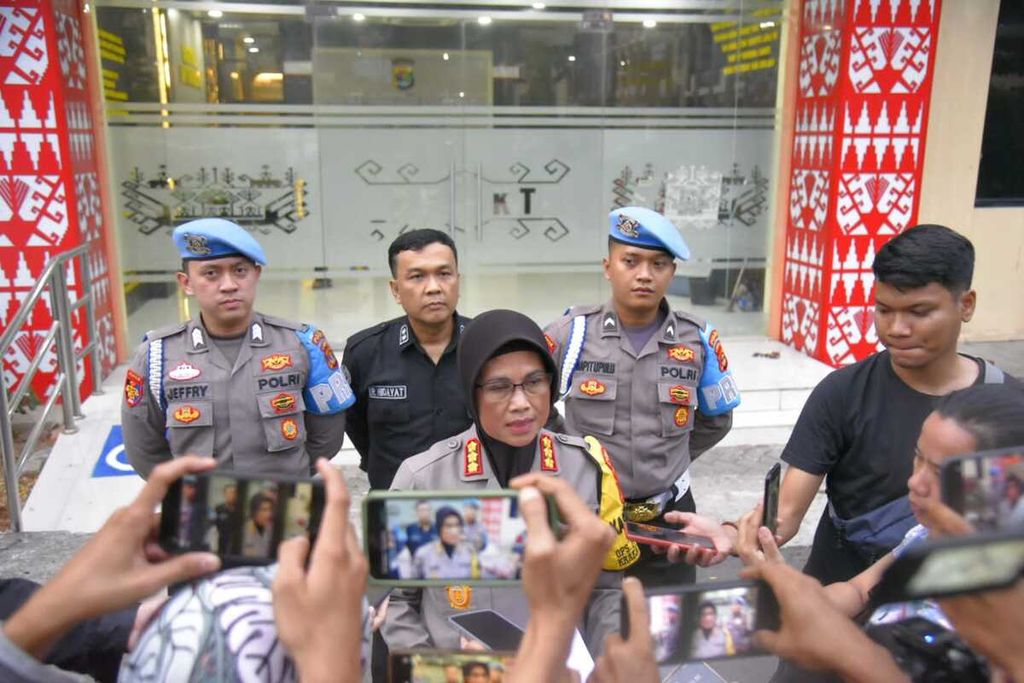 Kepala Bidang Humas Polda Lampung Komisaris Besar Umi Fadilah Astutik saat memberiikan keterangan pada media, Kamis (19/10/2023).