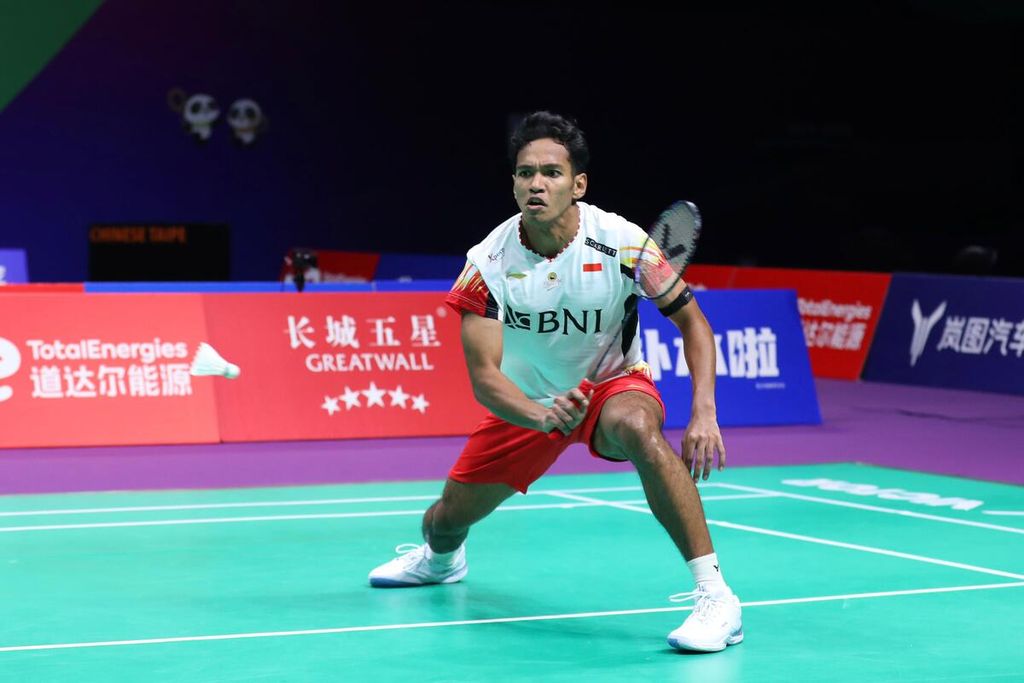 Chico Aura Dwi Wardoyo completed Indonesia's victory over Thailand at 4-1 in the Group C preliminary round of the Thomas Cup Championship. At the Hi Tech Zone Sports Centre Gymnasium in Chengdu, China on Monday (April 29, 2024), Chico defeated Machakorn Pusri, 21-10, 21-11.